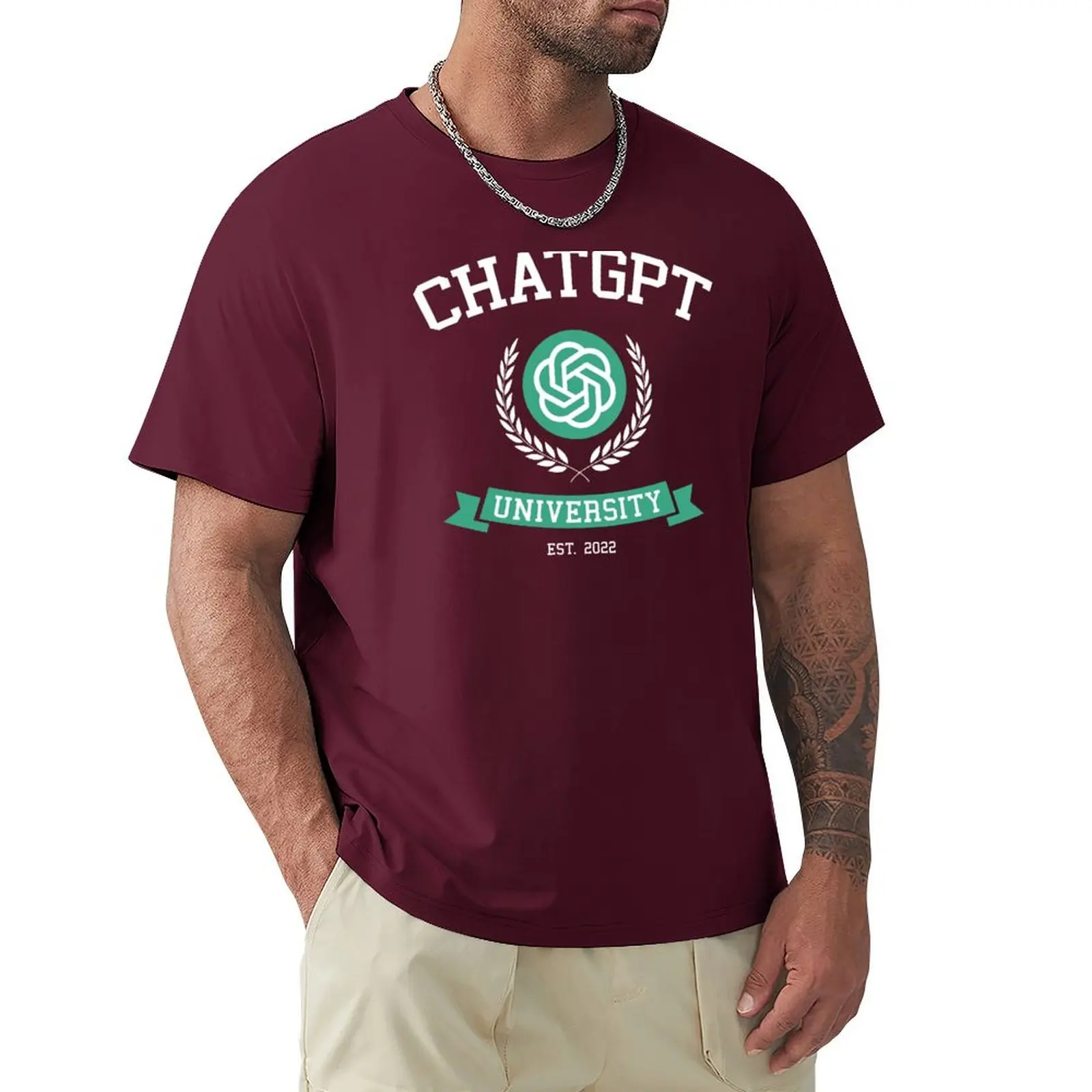 ChatGPT University - funny t s - Men'S Fashion University recension och pris